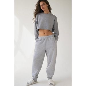 Aritzia- TNA Laid Back Longsleeve - Brand New